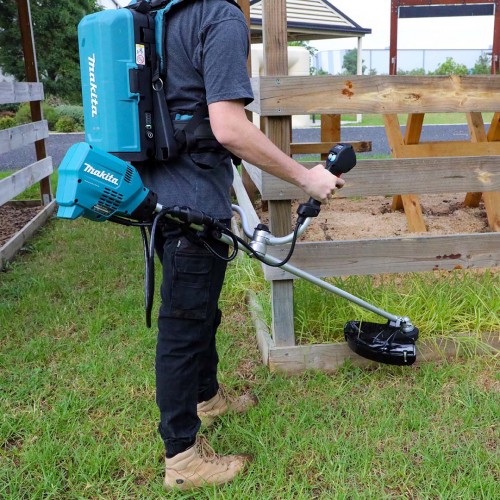 Masina de cosit cu acumulatori cu suport rucsac, model UR101CZ, 2X18V, Brushless